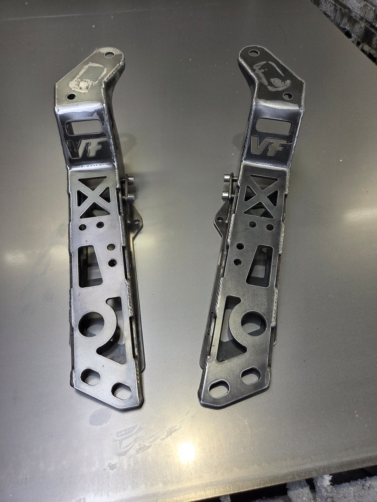 NISSAN R32 SKYLINE TENSION ROD BRACKETS