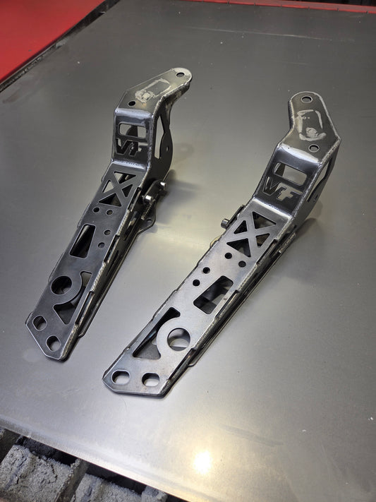 NISSAN R32 SKYLINE TENSION ROD BRACKETS