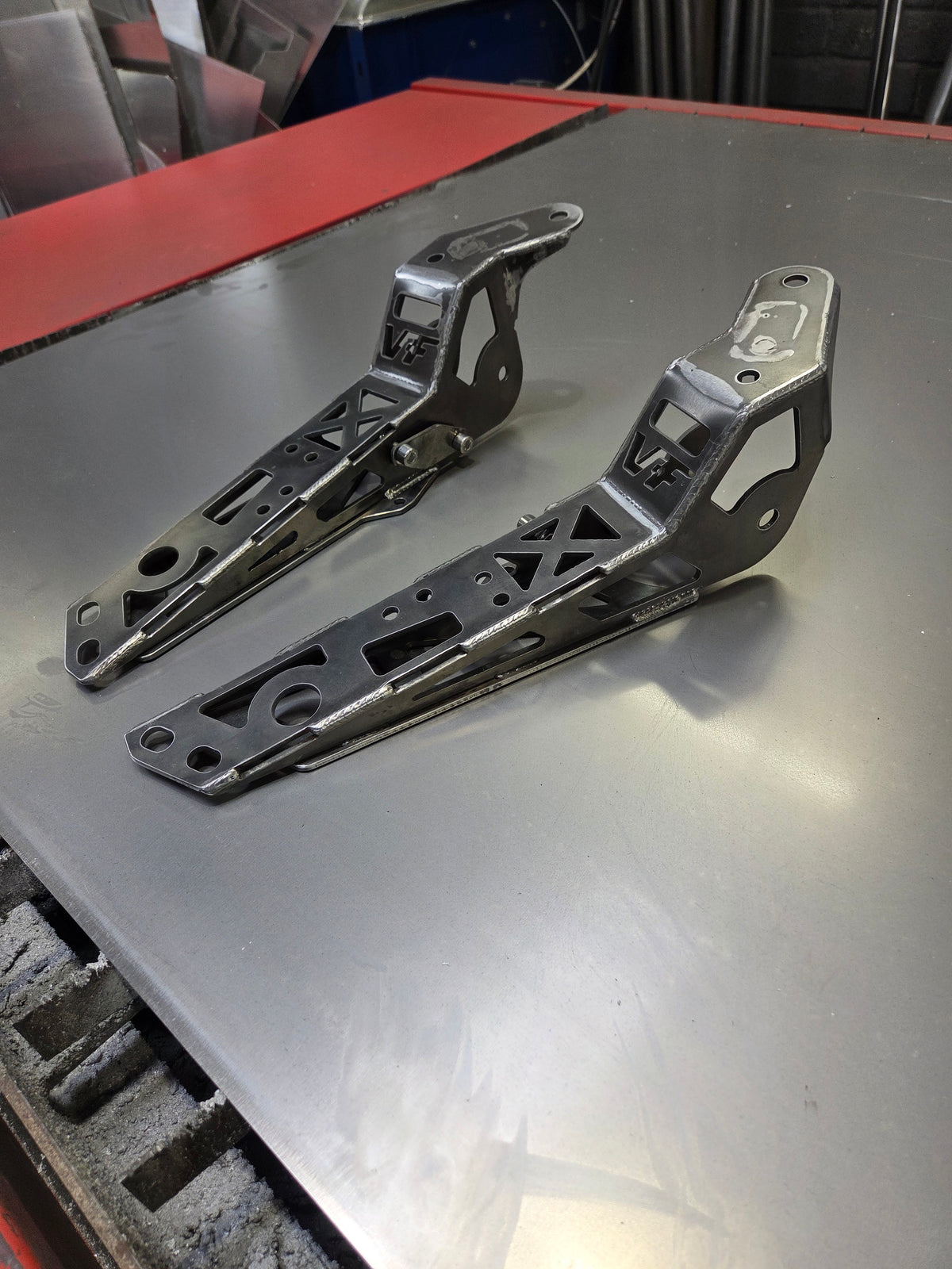 NISSAN R32 SKYLINE TENSION ROD BRACKETS