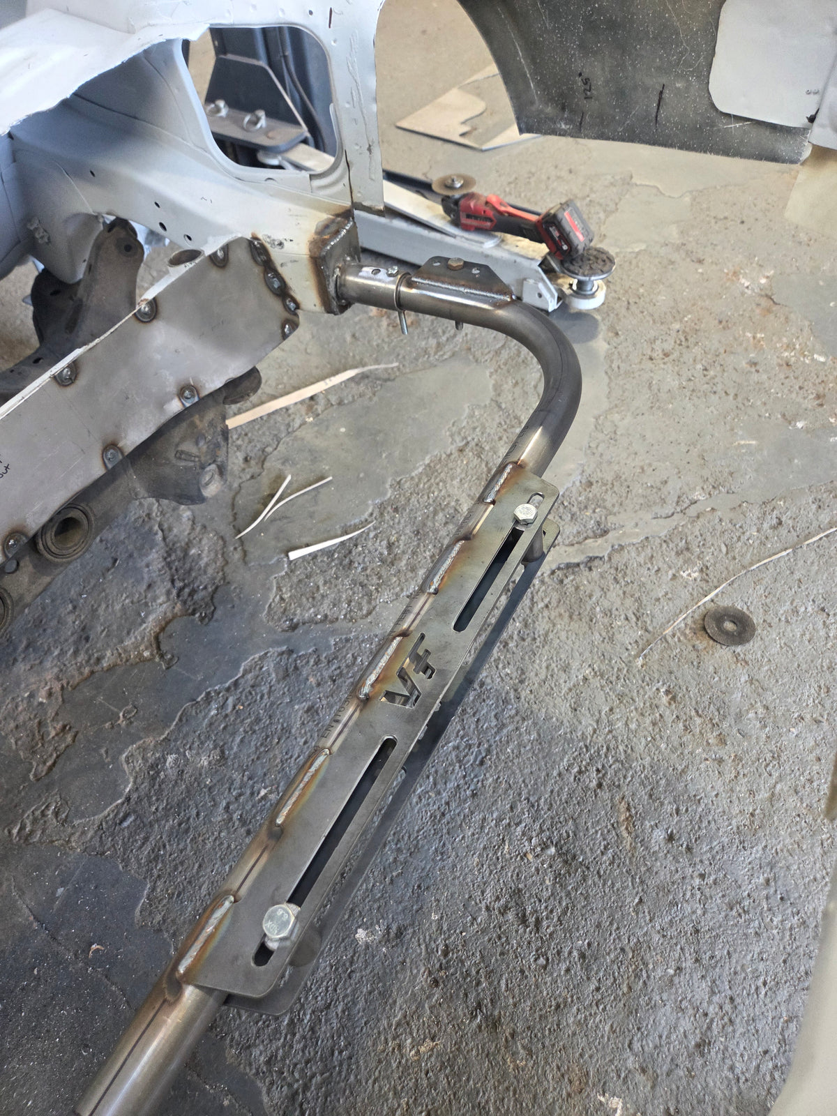 Universal bash bar mounts